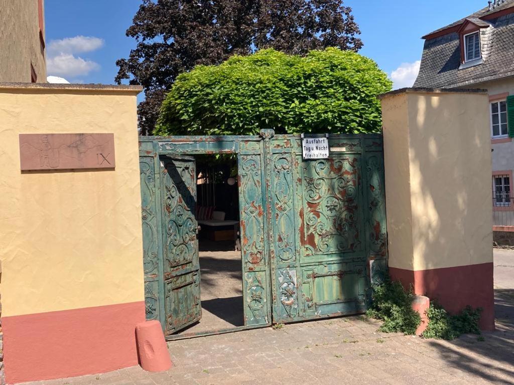 Wohnen Am Dom Apartment Geisenheim Bagian luar foto
