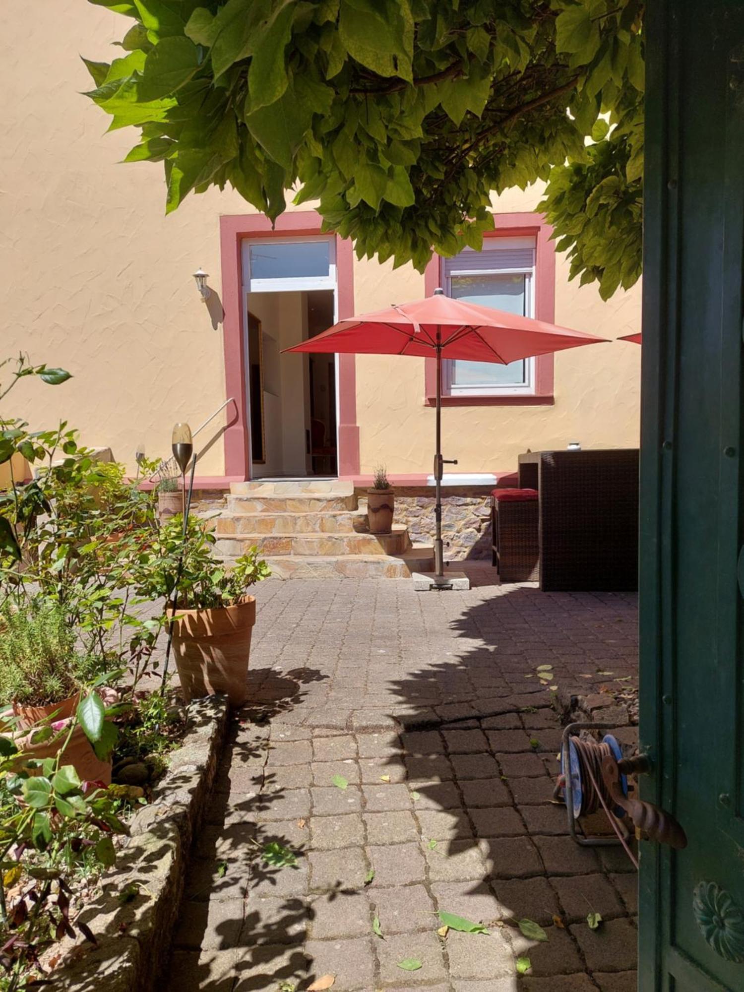 Wohnen Am Dom Apartment Geisenheim Bagian luar foto